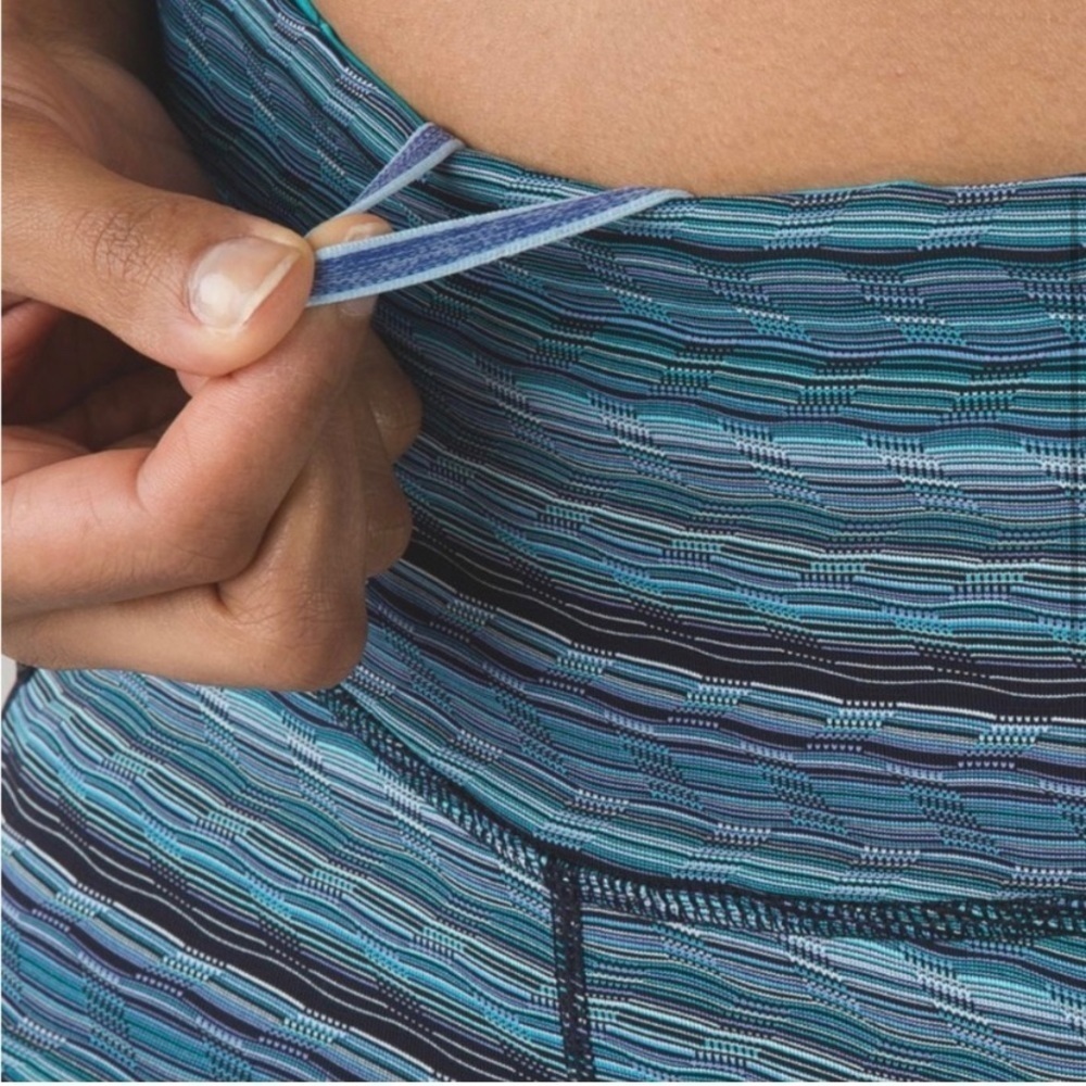 Lululemon Crop Leggings - Picture 10 of 11